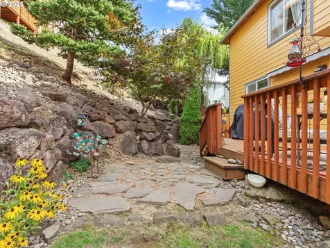 943 W Y Street Washougal WA 98671