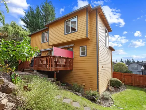 943 W Y Street Washougal WA 98671