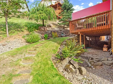 943 W Y Street Washougal WA 98671