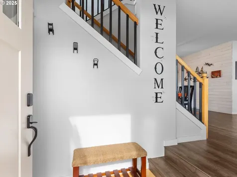 943 W Y Street Washougal WA 98671
