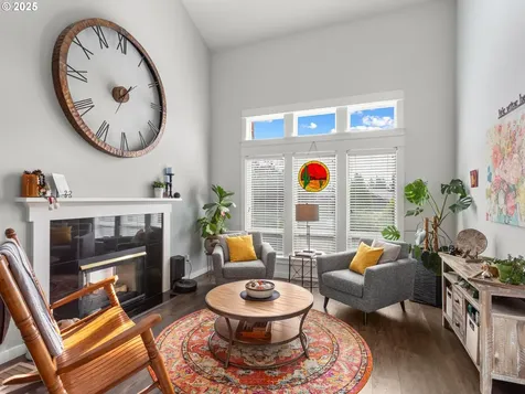 943 W Y Street Washougal WA 98671