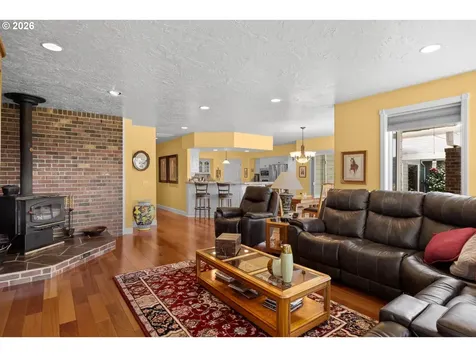 1791 Scotts Valley Road Yoncalla OR 97499