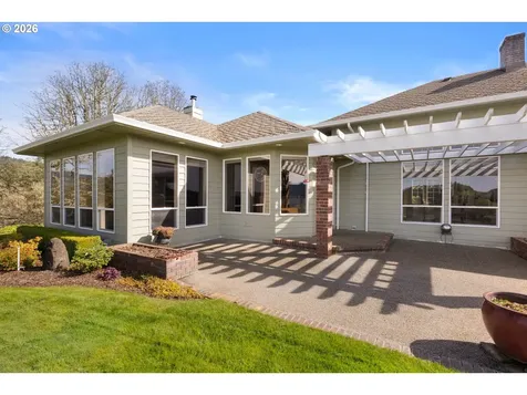 1791 Scotts Valley Road Yoncalla OR 97499