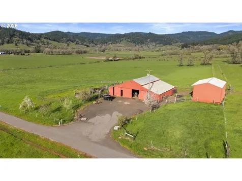 1791 Scotts Valley Road Yoncalla OR 97499