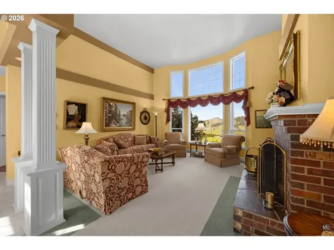 1791 Scotts Valley Road Yoncalla OR 97499