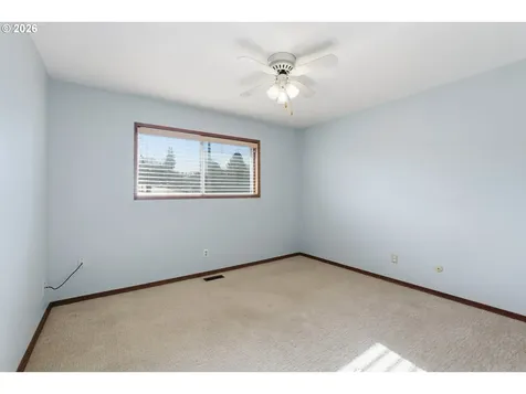 14205 NE Fremont Court Portland OR 97230
