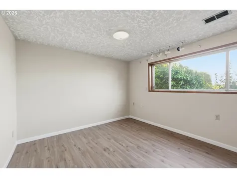 14205 NE Fremont Court Portland OR 97230