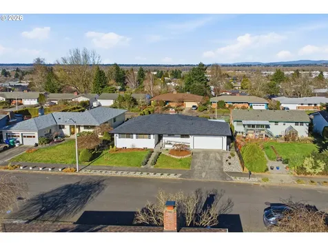 14205 NE Fremont Court Portland OR 97230