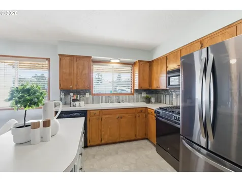14205 NE Fremont Court Portland OR 97230