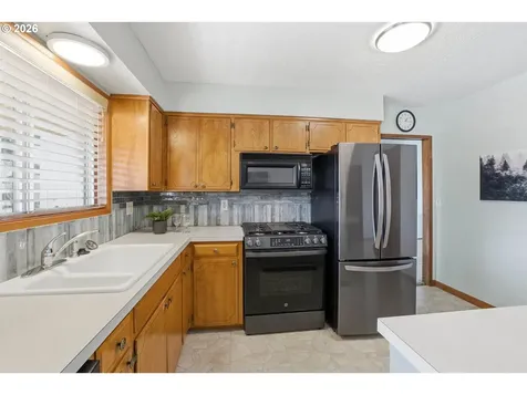 14205 NE Fremont Court Portland OR 97230