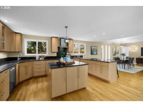 2641 SW Ridge Drive Portland OR 97219