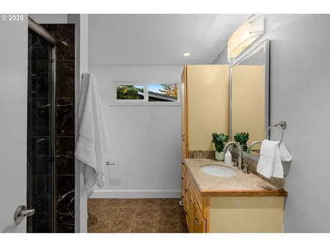 2641 SW Ridge Drive Portland OR 97219