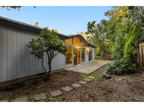 2641 SW Ridge Drive Portland OR 97219