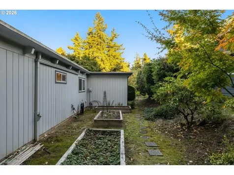 2641 SW Ridge Drive Portland OR 97219