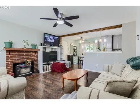 16827 SE Rhine Street Portland OR 97236