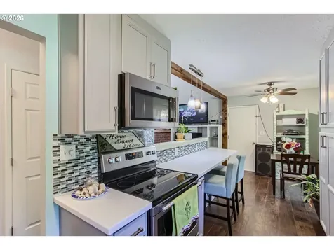 16827 SE Rhine Street Portland OR 97236