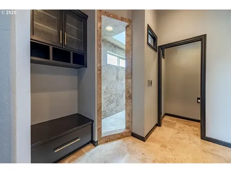 2073 Lake Wind Drive Eugene OR 97408