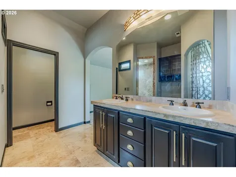 2073 Lake Wind Drive Eugene OR 97408