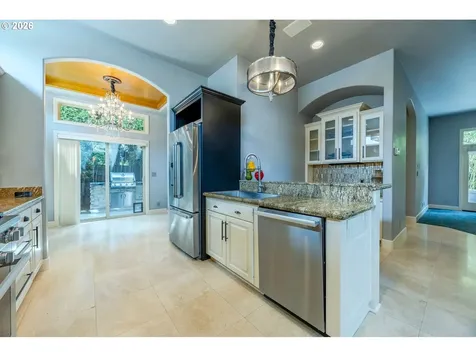2073 Lake Wind Drive Eugene OR 97408