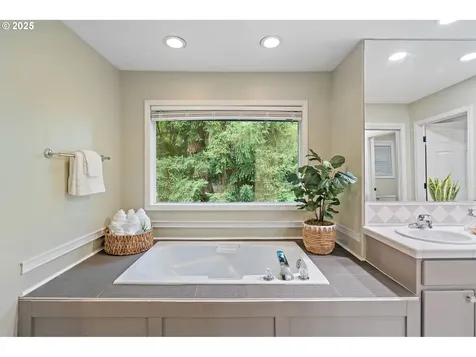 10850 SW Falcon Court Beaverton OR 97007