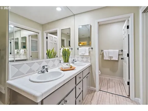 10850 SW Falcon Court Beaverton OR 97007