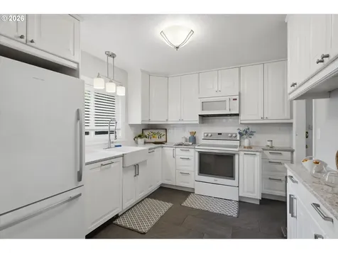 6407 SE 65th Avenue Portland OR 97206