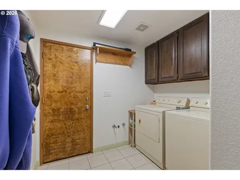 755 Plin Street Myrtle Creek OR 97457