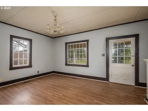 628 Birch Avenue Cottage Grove OR 97424