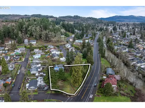 628 Birch Avenue Cottage Grove OR 97424