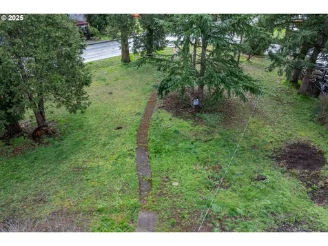 628 Birch Avenue Cottage Grove OR 97424