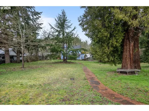 628 Birch Avenue Cottage Grove OR 97424
