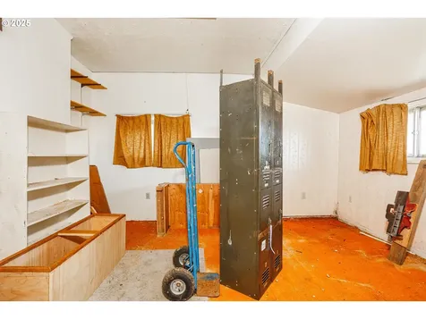 3937 SE 91st Avenue Portland OR 97266