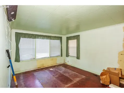 3937 SE 91st Avenue Portland OR 97266
