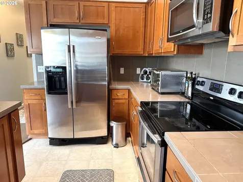 565 NW Lost Springs Terrace Portland OR 97229