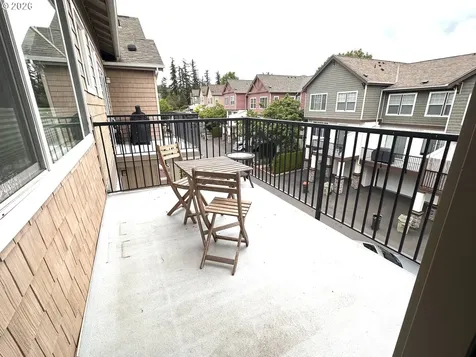 565 NW Lost Springs Terrace Portland OR 97229