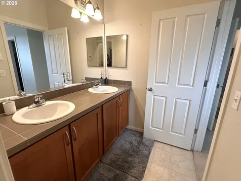 565 NW Lost Springs Terrace Portland OR 97229