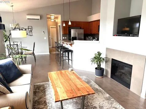 565 NW Lost Springs Terrace Portland OR 97229