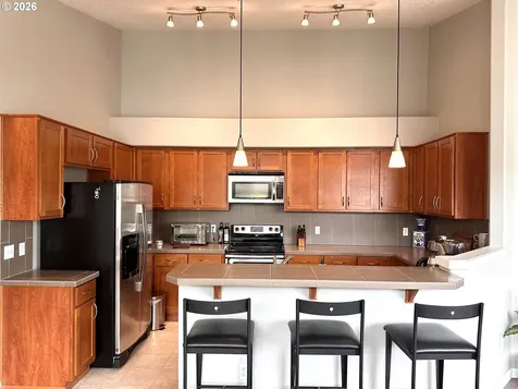 565 NW Lost Springs Terrace Portland OR 97229