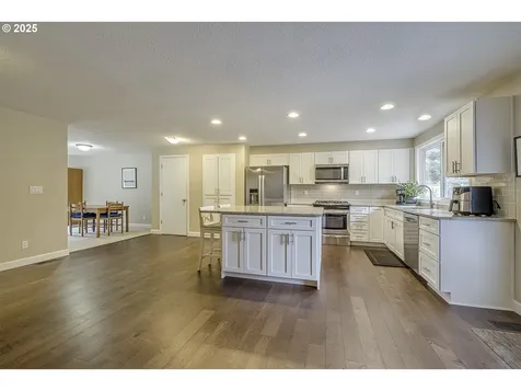 21568 SW Martinazzi Avenue Tualatin OR 97062