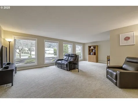 21568 SW Martinazzi Avenue Tualatin OR 97062