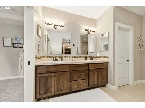36806 NE Holling Avenue La Center WA 98629
