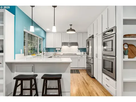 6928 SW 67th Avenue Portland OR 97223