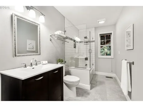 6928 SW 67th Avenue Portland OR 97223