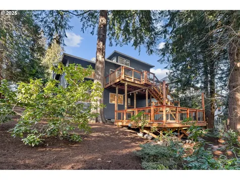 6928 SW 67th Avenue Portland OR 97223
