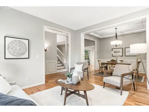 6928 SW 67th Avenue Portland OR 97223