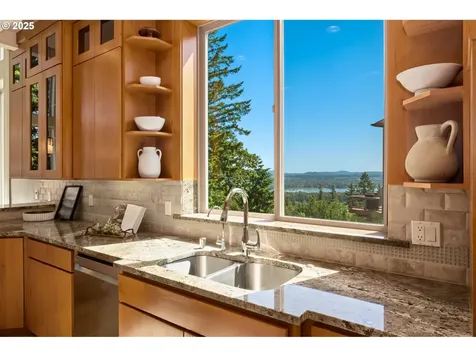 612 NW Valley Street Camas WA 98607