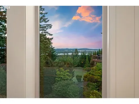 612 NW Valley Street Camas WA 98607