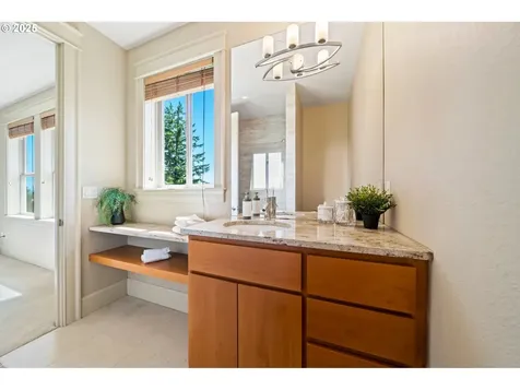 612 NW Valley Street Camas WA 98607