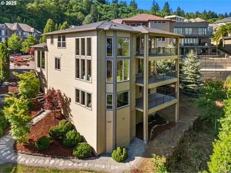 612 NW Valley Street Camas WA 98607