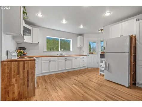 18483 Beaver Falls Road Clatskanie OR 97016